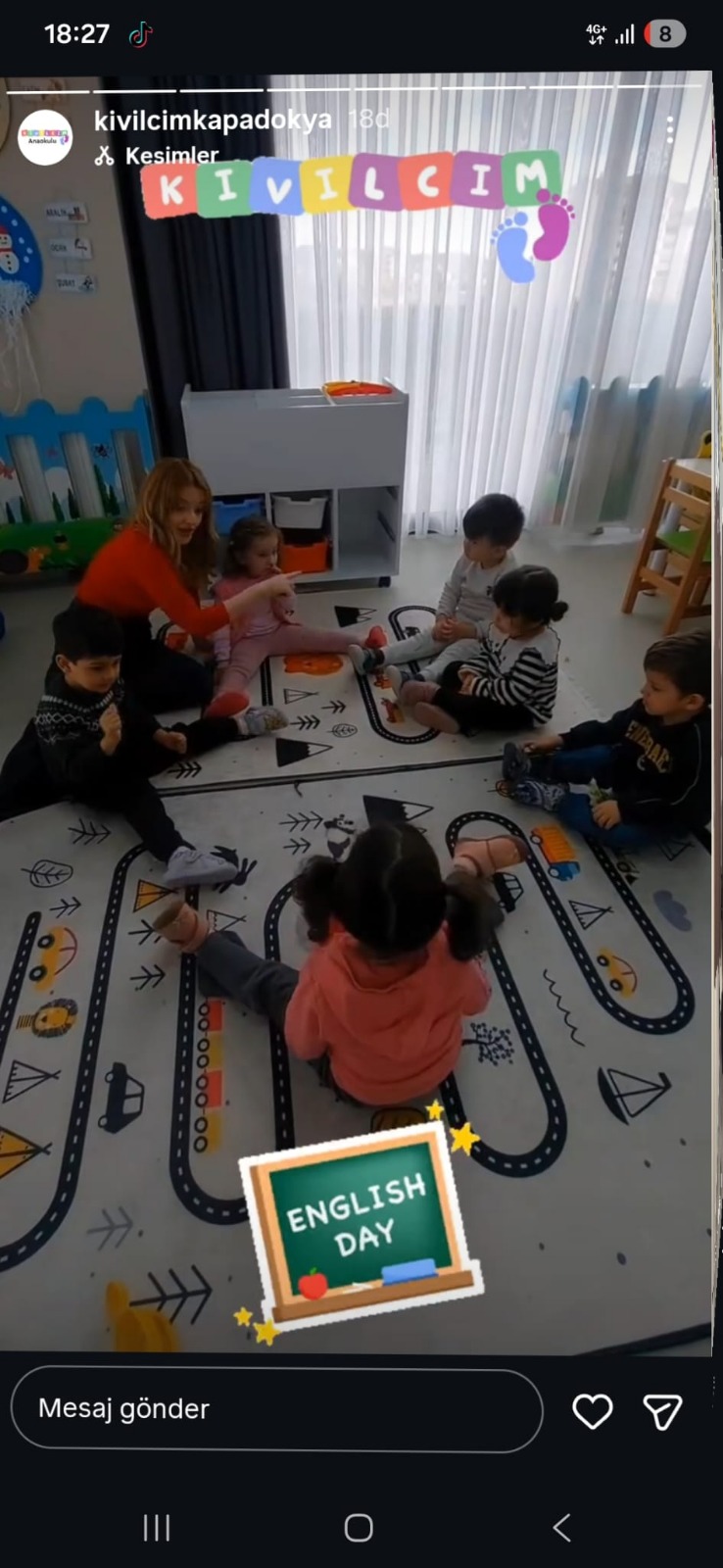 Öğretmen ve çocuklar